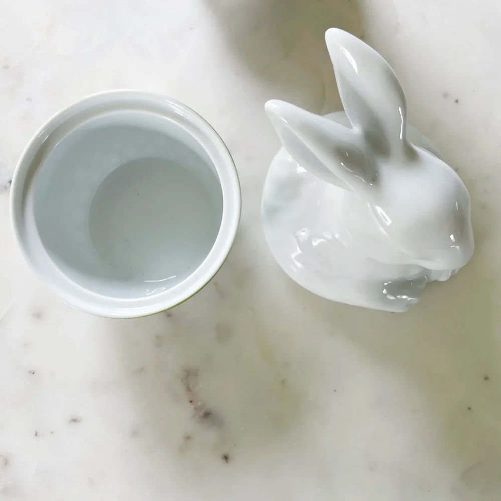 Williams Sonoma “Vintage Bunny” Lidded Dish Tureen for Easter Spring Table